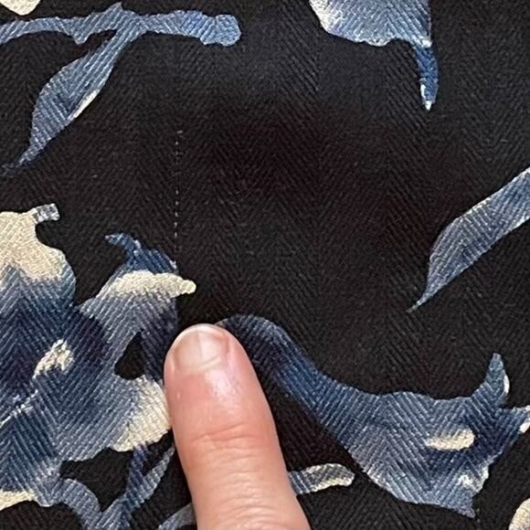 Jos. A. Bank Silk Blue Floral Tropical Camp Collar Button Down Shirt, Size XL - Picture 13 of 13